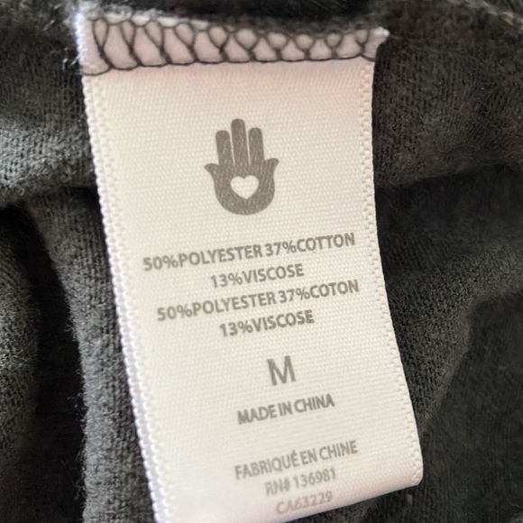 Spiritual Gangster Do All Things with Love crop - Picture 4 of 4